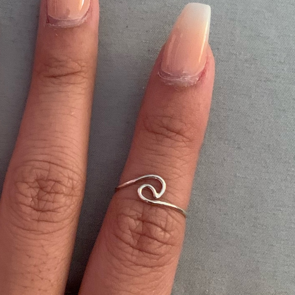 Wave Ring - Picture 3 of 3